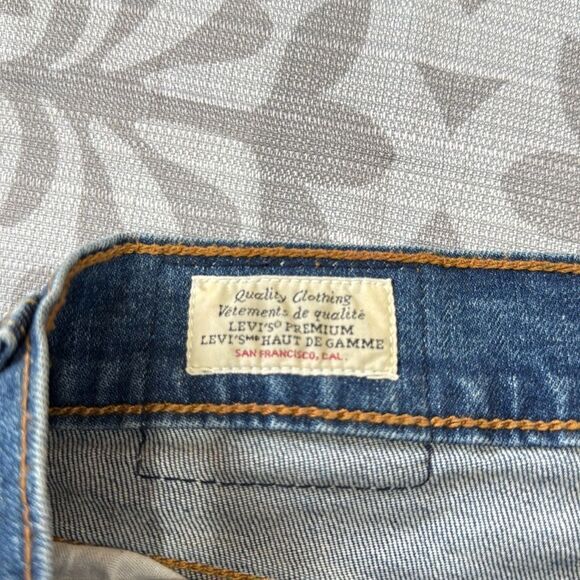 Women’s Levi’s jeans skirt sz 16W - Picture 2 of 5